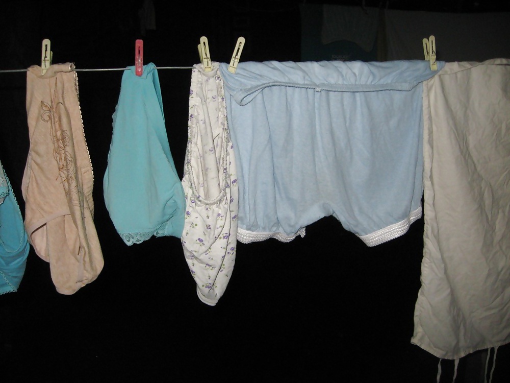 Sex Knickers and panties on a clothesline! Amateur! image