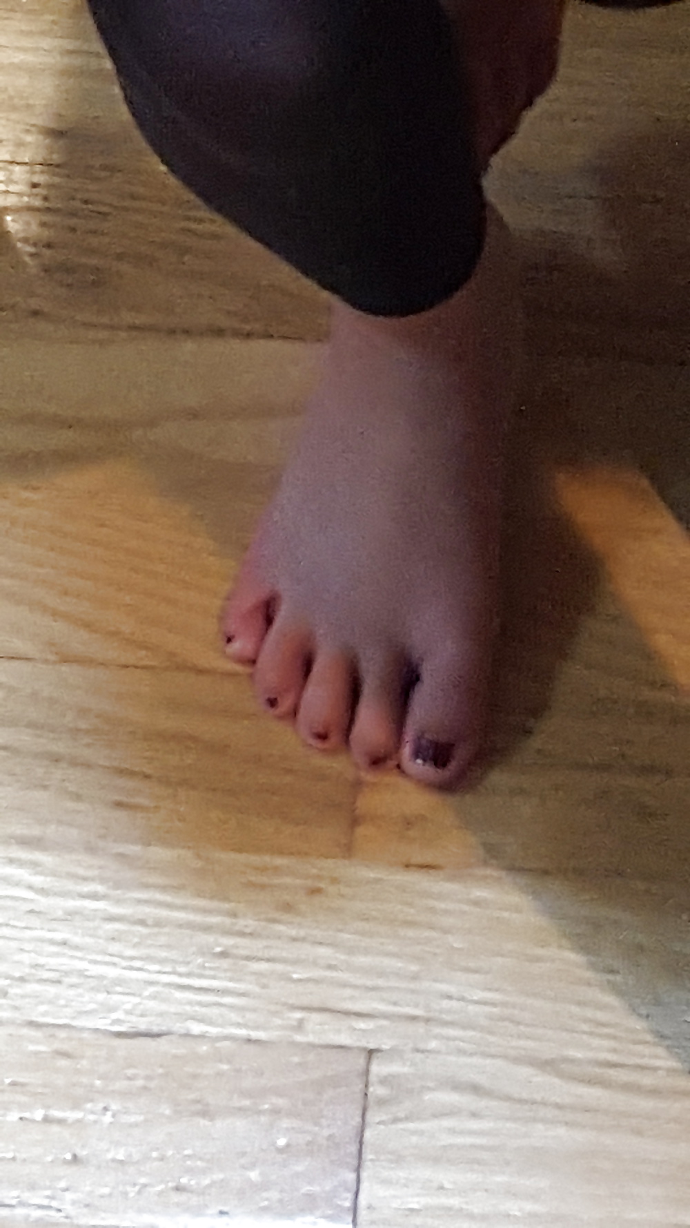 Sex Asian teen feet image