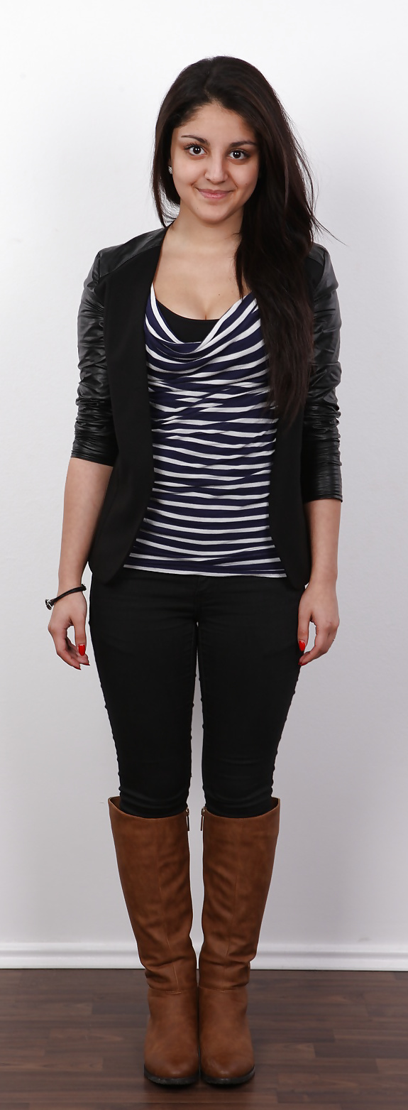 Sex Undressing- Andrea image