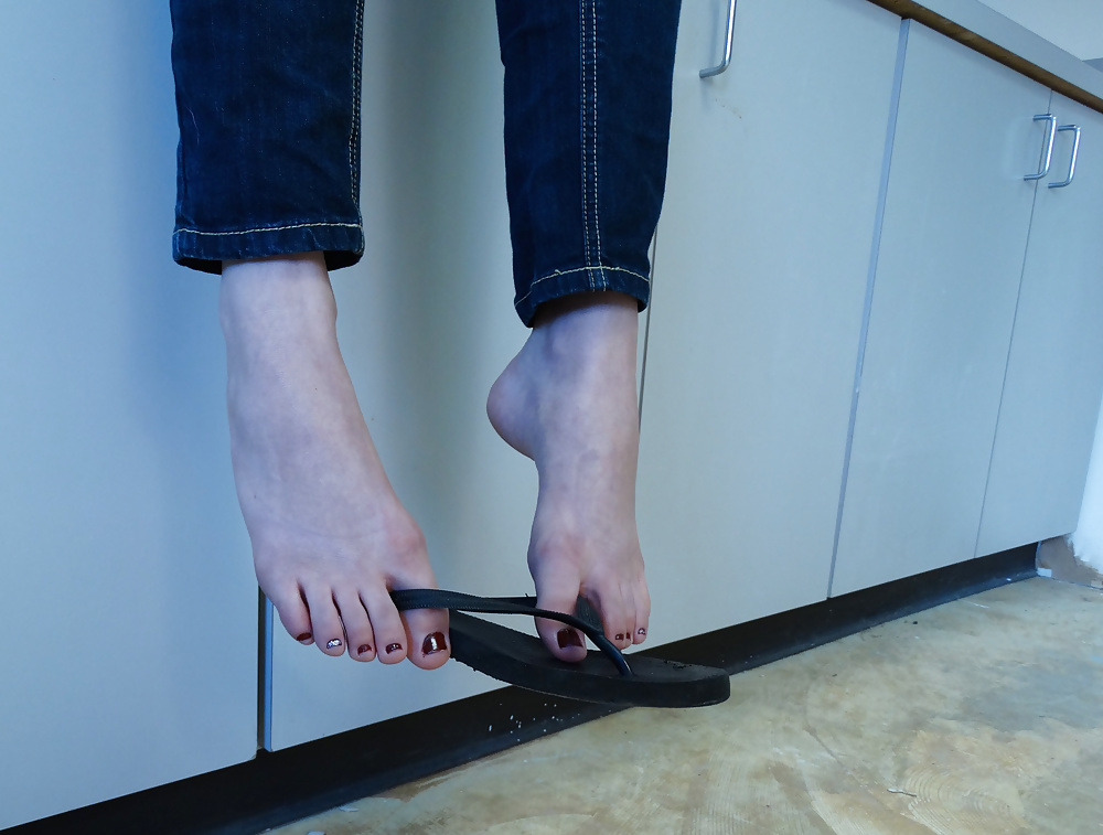 Sex LONG SEXY FEET AND TOES image