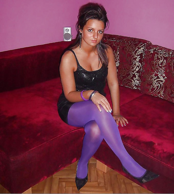 Sex Amateurs in purple nylons image