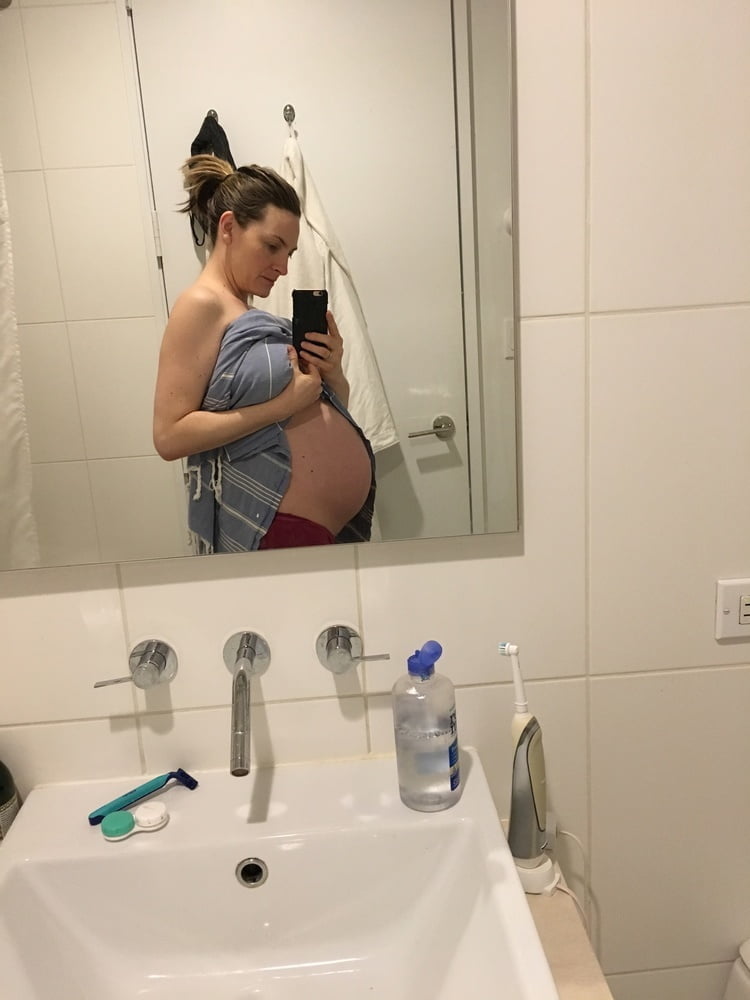 Pregnant- 17 Photos 