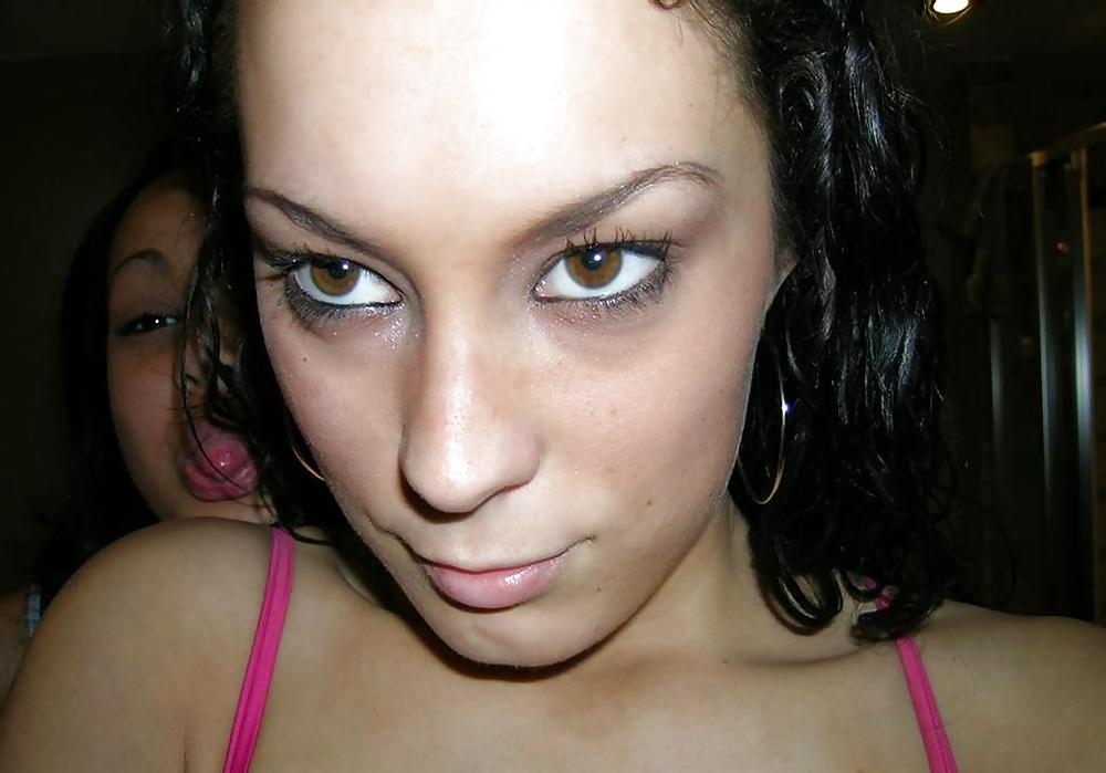 Sex Nice brunette and her little sextoy image