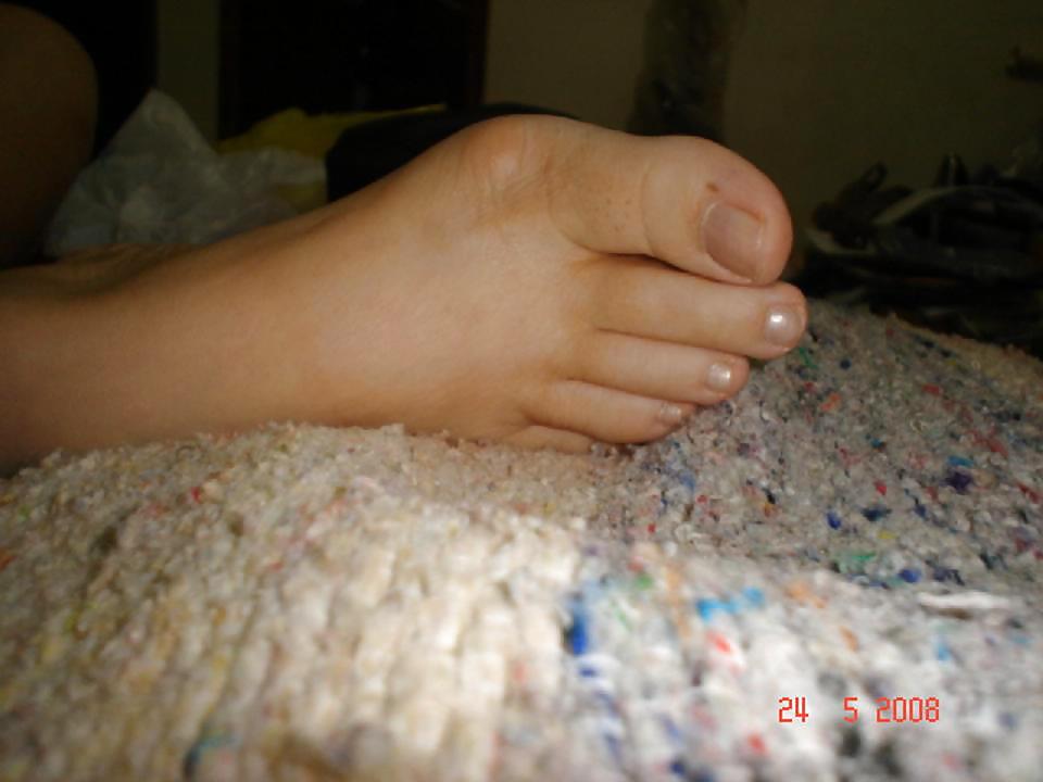 Sex Nice feet and legs of my wife image