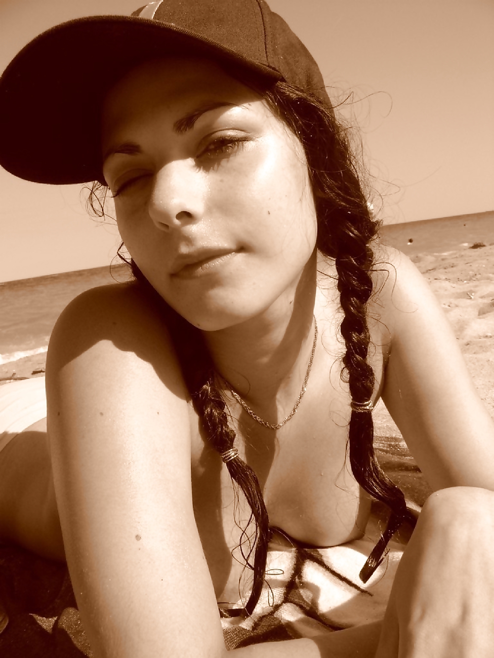 Sex Urlaubsbilder einer heissen Bruenette image