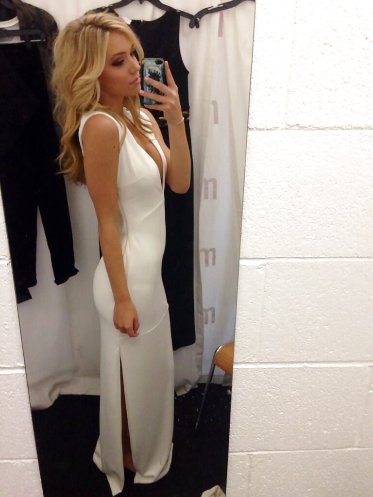 Sex CHANCHING ROOMS SELFSHOTS image