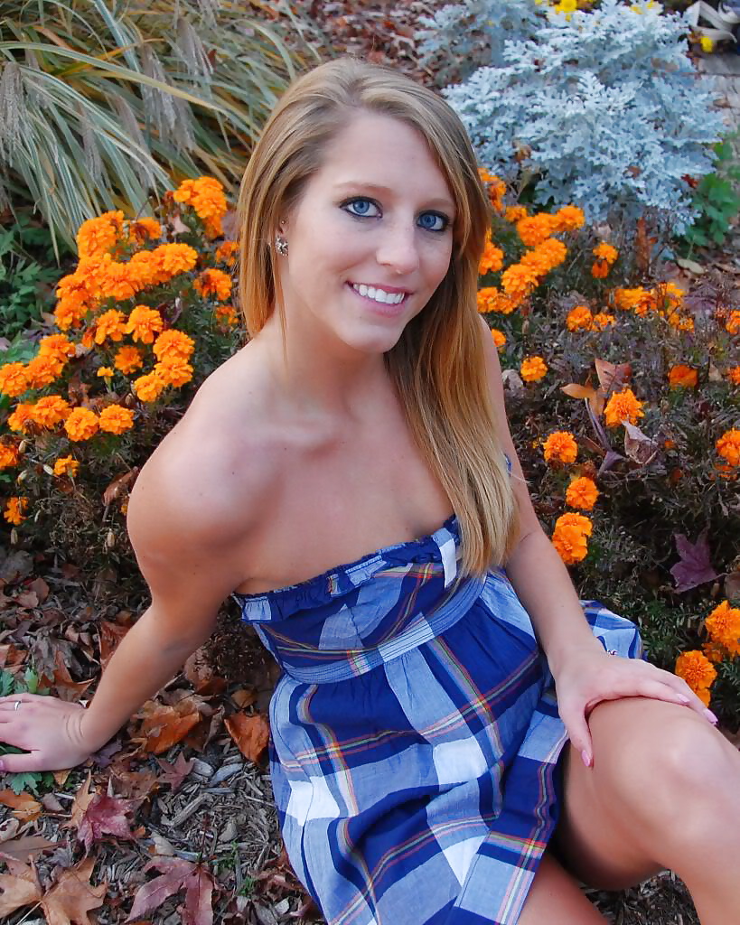 Sex Maryland college student Like To Pose Indoor Outdoor image