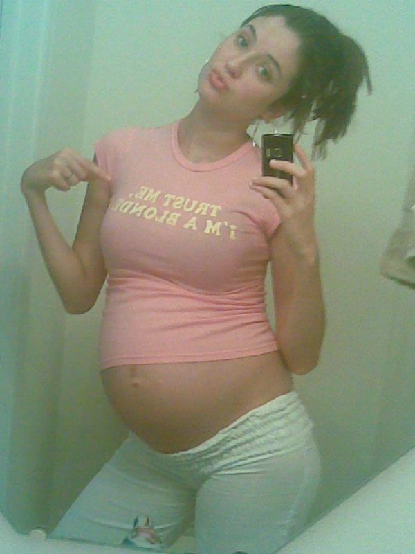 Sex Amateur PREGNANT teen selfshot part 1 image