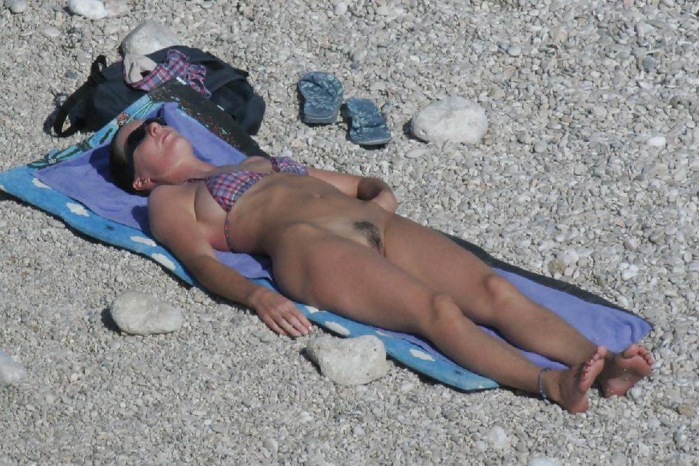 Sex Beach Nudist girls Part 3 image