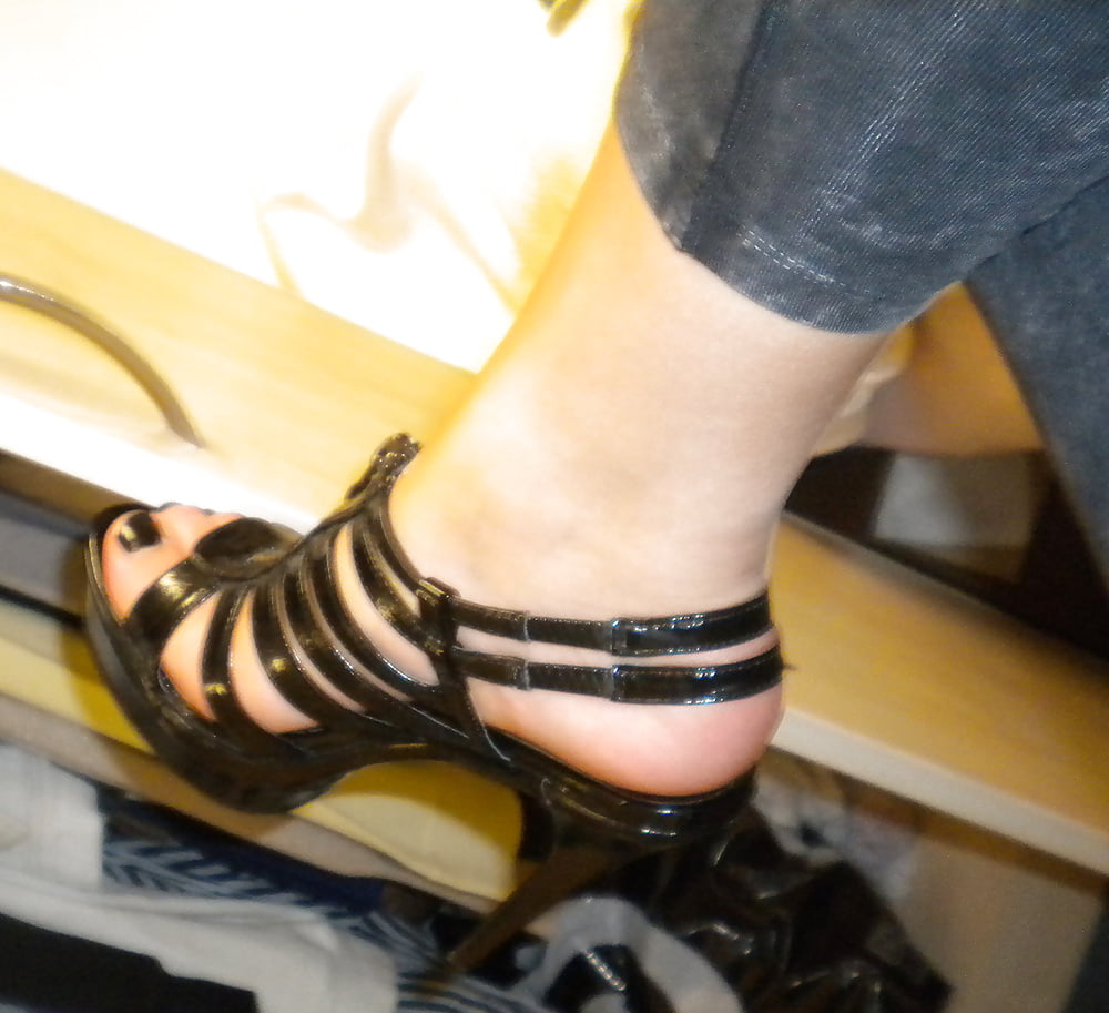 Sex uk chav sexy feet in heels image