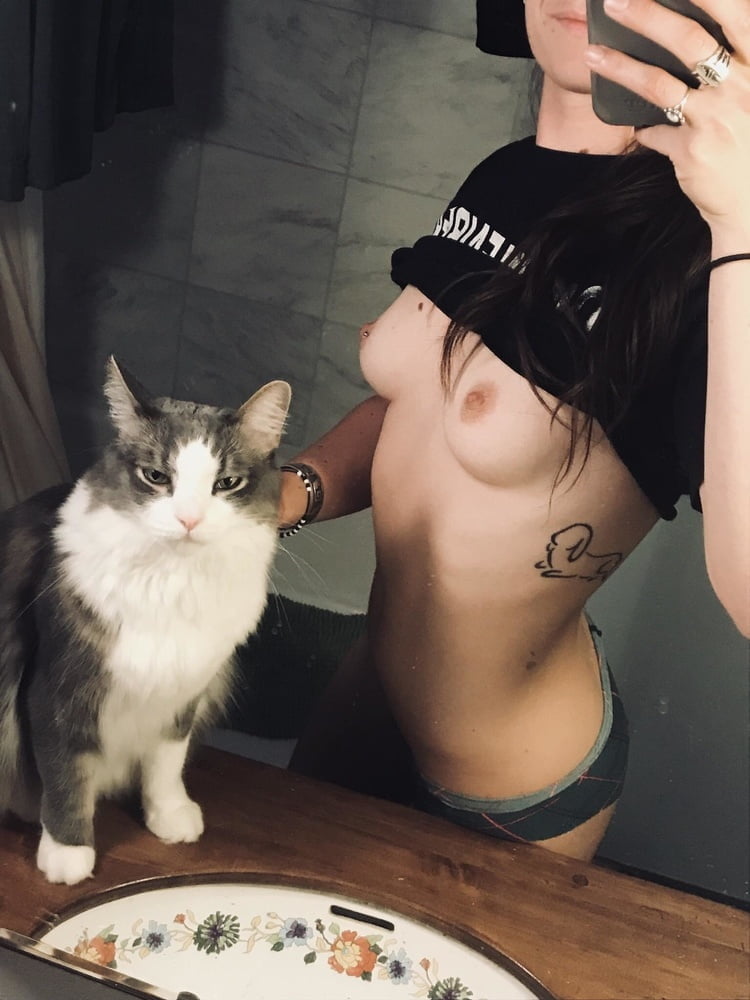 Cute girls with cats (amateur, nude). 