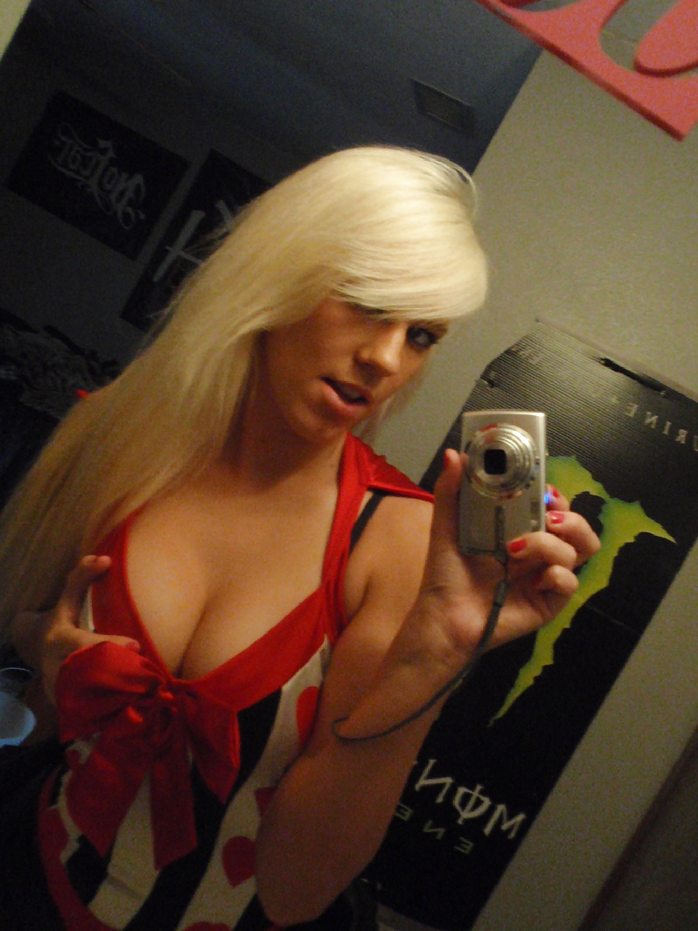 Sex blondy selfshot image