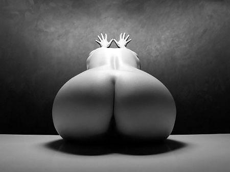 Sex Big Round Asses 2 image