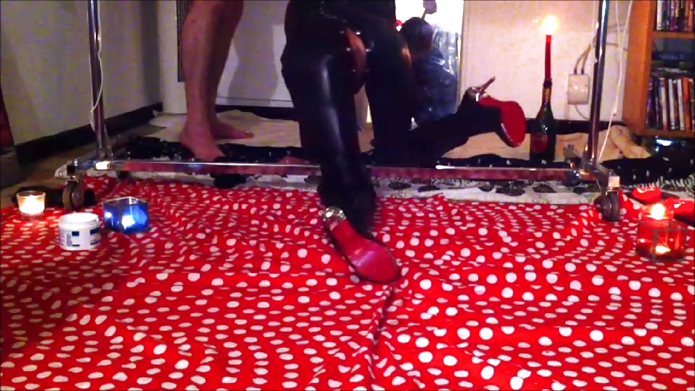 Sex en cat soumise image