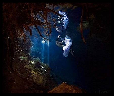 Underwater Art Anatoly Beloshchin for Black--Widow