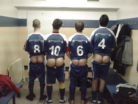 Men and Sports - amateurs men naked in the locker room