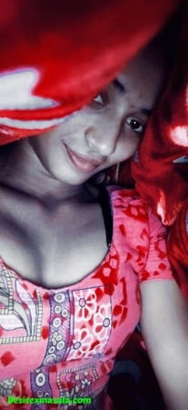 Sexy desi Figure Girl Showing Cute And Tite Boobs