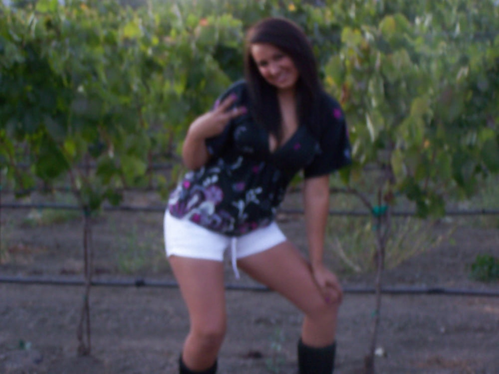 Sex 2 young sluts image