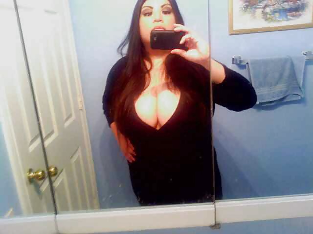 Sex Latina Juggs Tetas image