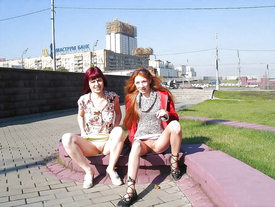 Sex Public, flash pussy image