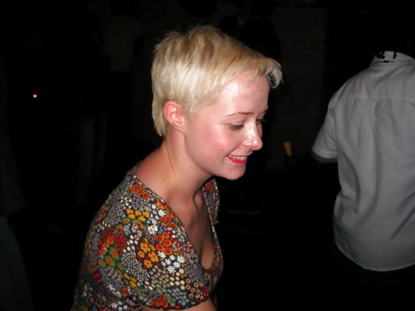 Sex Facebook short haired hotties P3 image