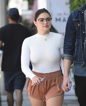 braless is best         