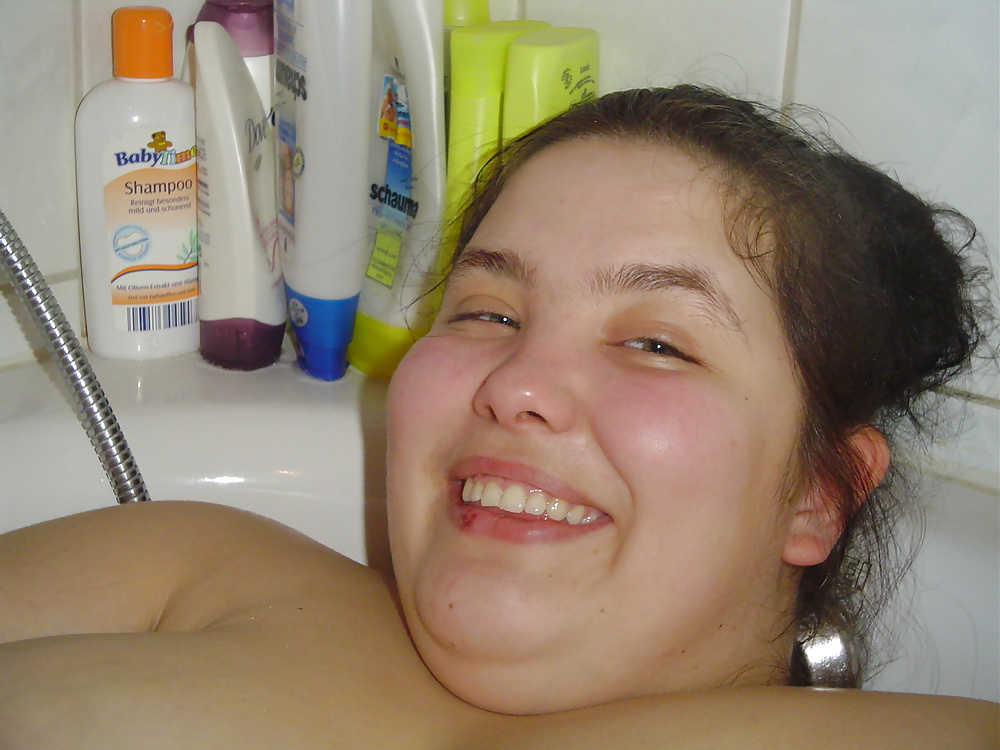 Meine Kleine Ehestute Mit Einer Freundin In Der Badewanne 11 Pics