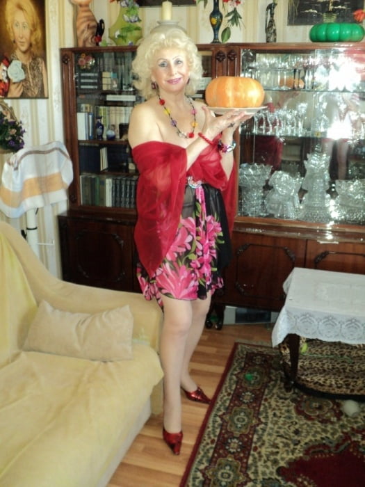 Natalia Voronina - 77 yo granny from MOSCOW - fantastic - 48 Photos 