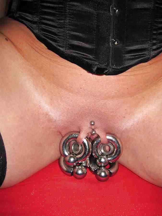 clitoris-piercing-jewelry