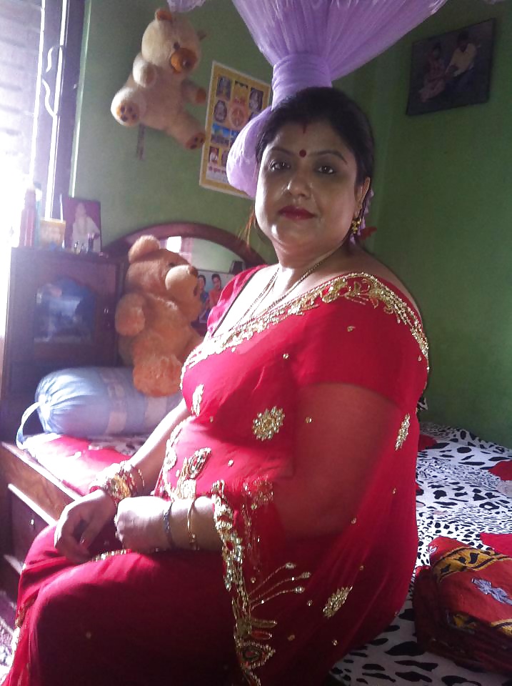 Sex Bangladeshi Aunty image