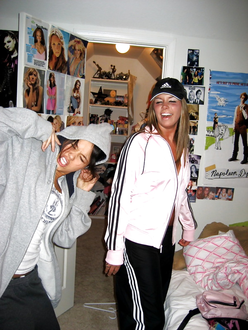 Sex Amateurs Set 216 image