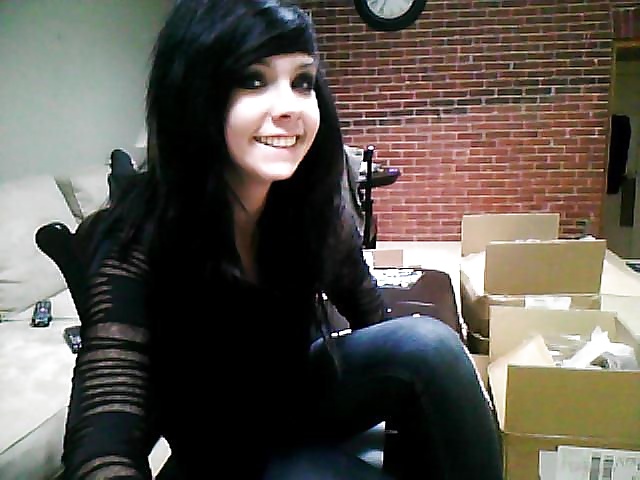 Sex EMO Queen Bailey (NonNude) image