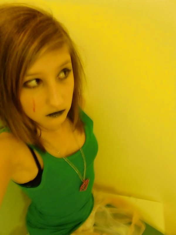 Sex Hannah - emo girl image