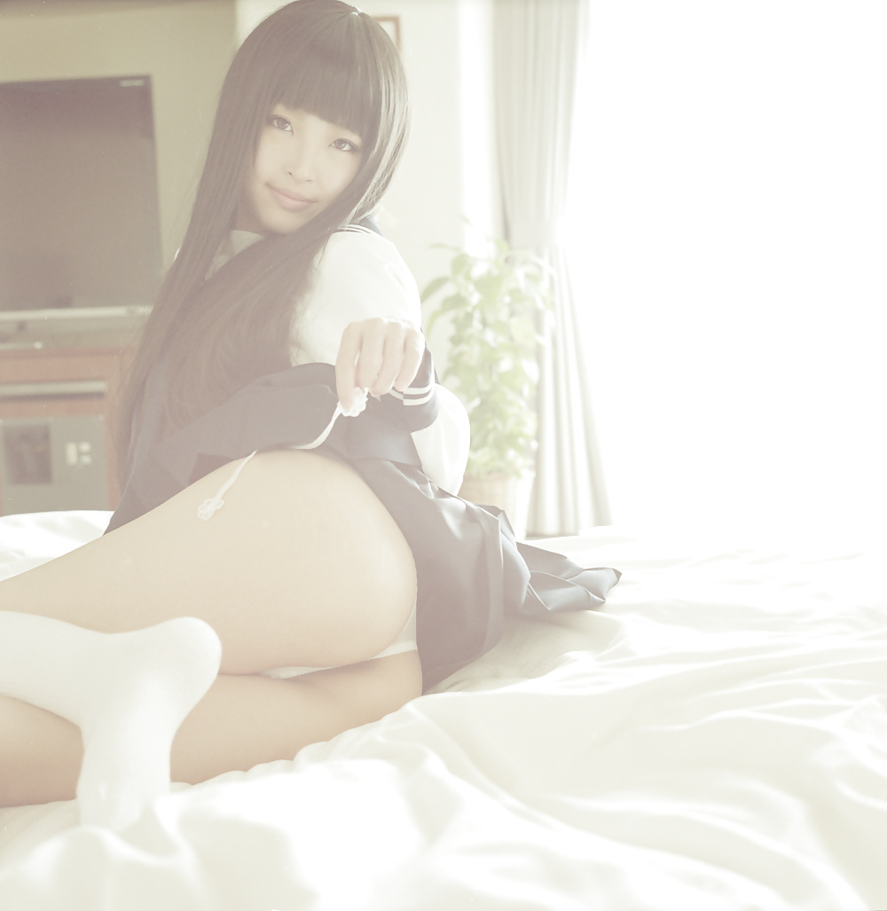 Sex Asian Schoolgirl image