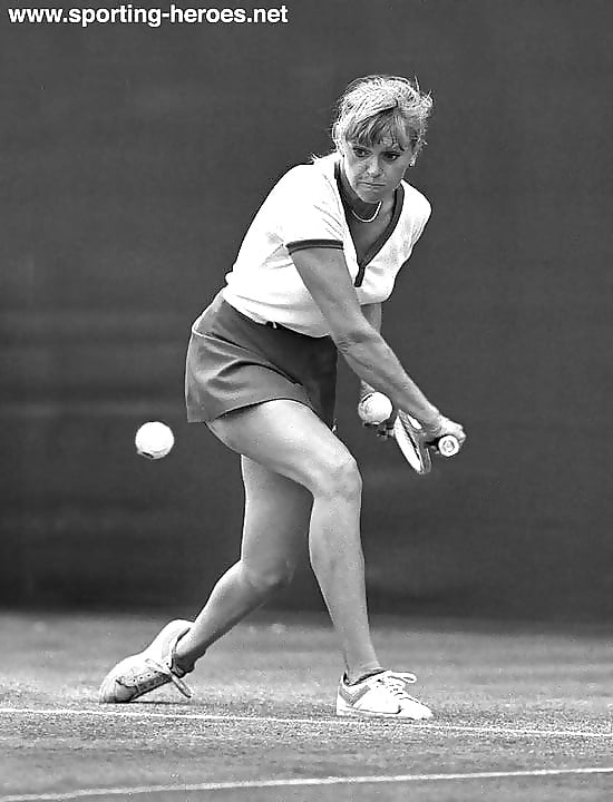 Hot Tennis Player Sue Barker Shame About Her Taste In Men