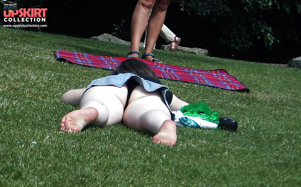 Club upskirt belly outdoor