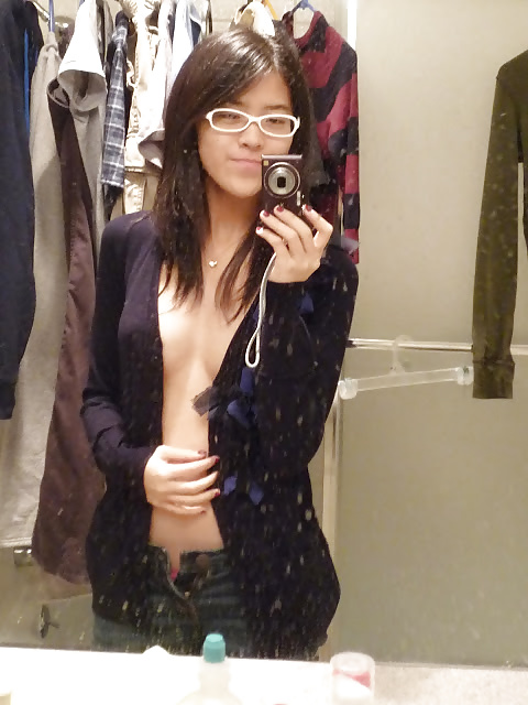 Sex Nude asian girl with glasses sexy image