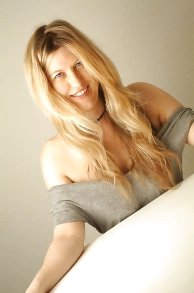 Sex Amateurs beautiful  girls 2 image