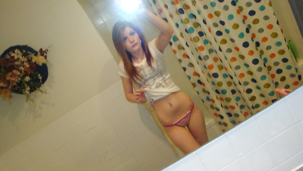 Sex Amateur Selfies 4 image