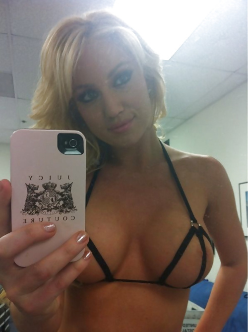 Sex Selfie Amateur Babes - vol 22! image