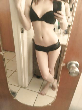 Sex Random Selfies image