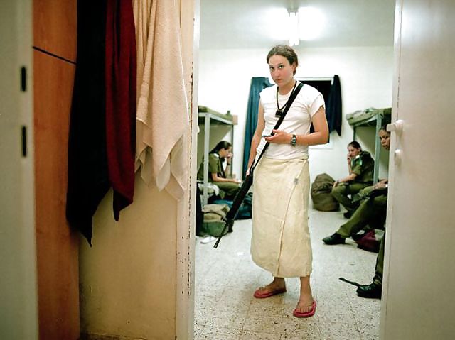 Sex Israeli Army Girls (Non-Nude) image