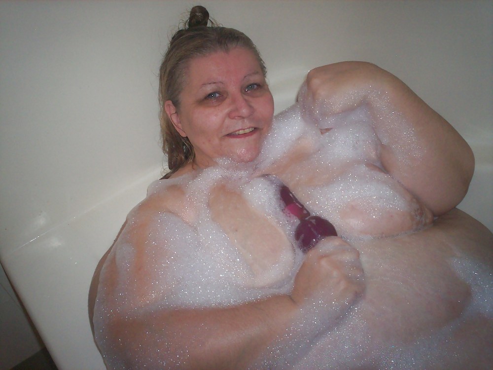 Sex bubble bath image