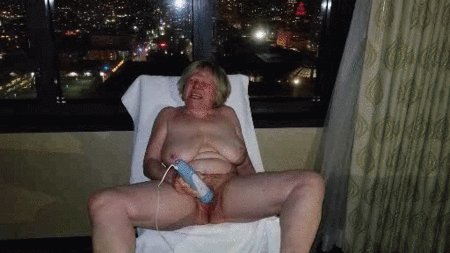 63+ GILF gets off for voyeurs GIFs #10
