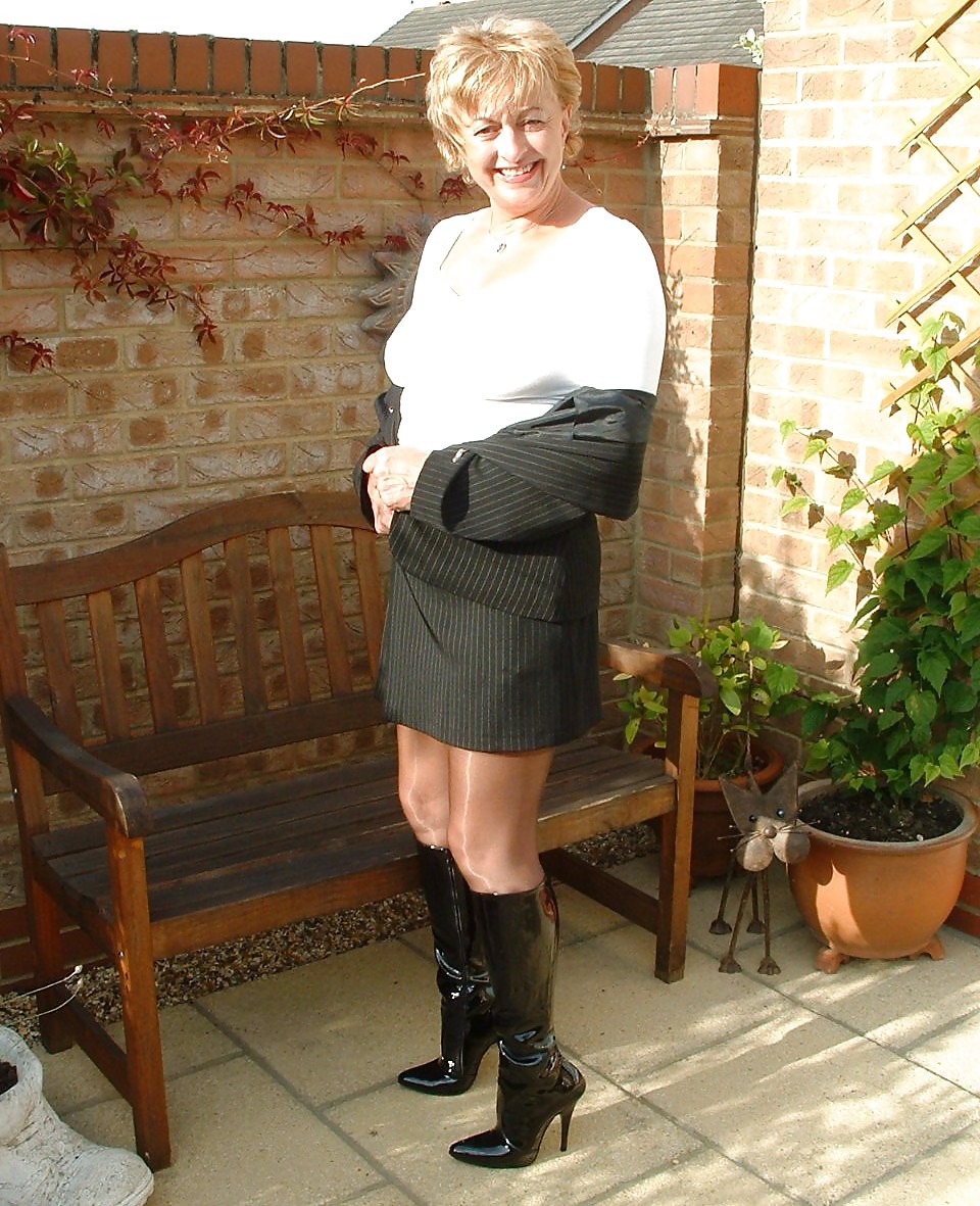 Sex hotlegs-chubby mature7-7 image