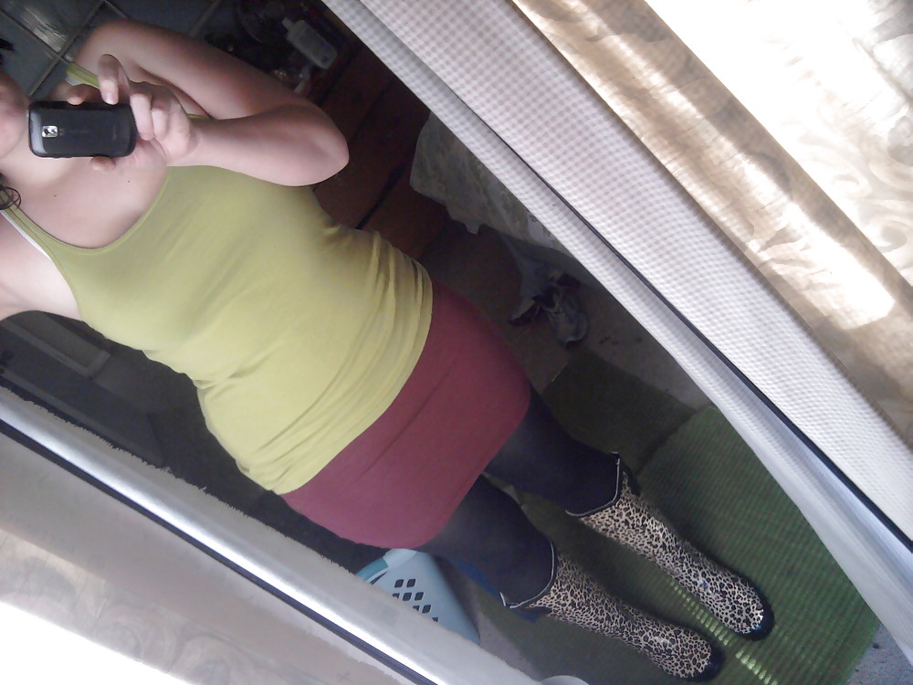 Sex She is Plump & Busty image