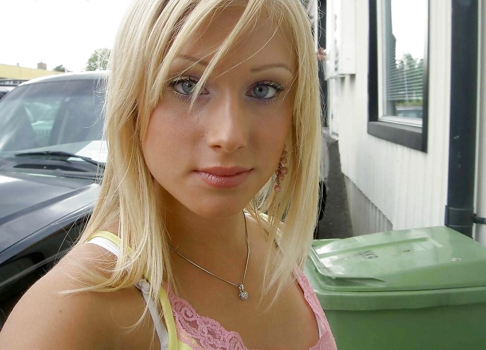 Sex iT's dAngEroUs bUT 'em lOviNg it image