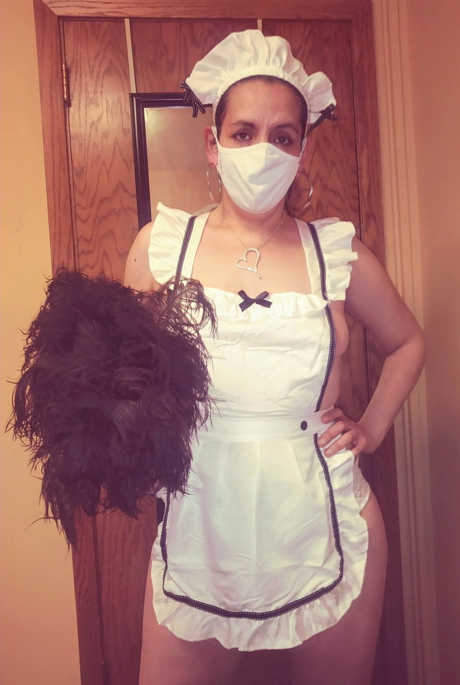 Quarantine maid - 4 Photos 