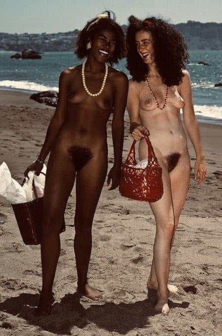 Nudist love - 52 Photos 