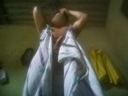 yop y mis ricos momentos de placer tatalmente desnudito            